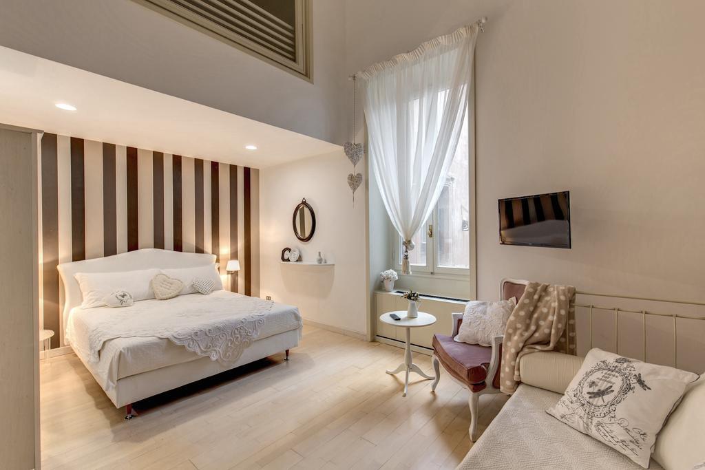 Trevi Miracle Suite Řím Pokoj fotografie